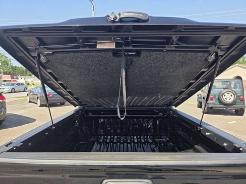 Used 2022 Chevrolet Colorado LT w/ LT Convenience Package RWD image 6