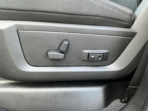 New 2026 RAM 3500 Big Horn AWD/4WD image 15