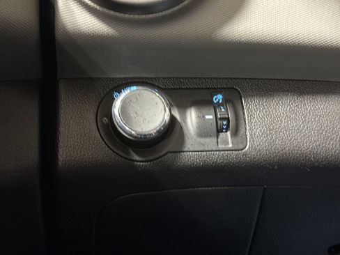 Used 2015 Chevrolet Sonic LT FWD image 17