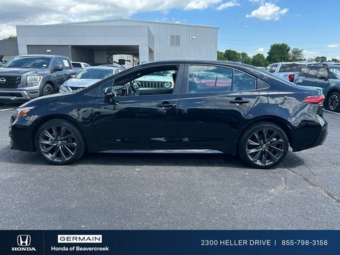 Used 2024 Toyota Corolla XSE FWD image 4
