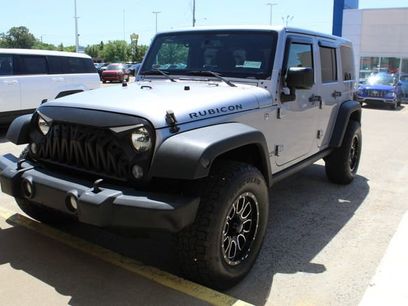 Used 2017 Jeep Wrangler Unlimited Rubicon w/ Cold Weather Group