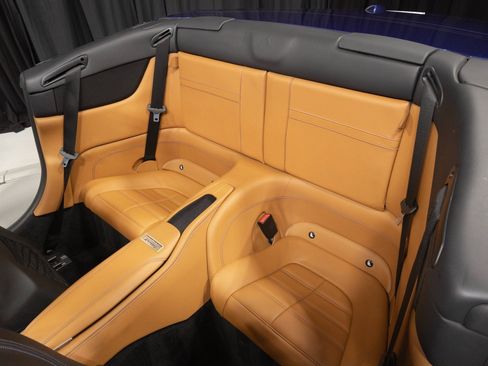 Used 2017 Ferrari California T RWD image 43