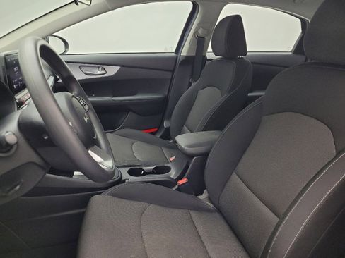 Used 2024 Kia Forte LXS w/ LXS Technology Package image 17