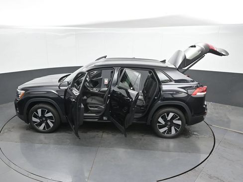 Used 2024 Volkswagen Atlas Cross Sport SE AWD/4WD image 50