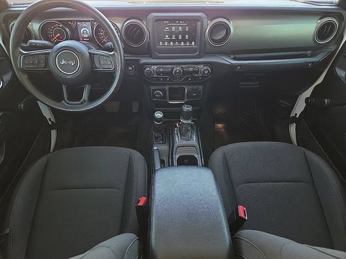Used 2023 Jeep Gladiator Sport AWD/4WD image 9