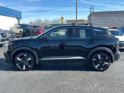 Used 2025 Nissan Kicks SR image 5