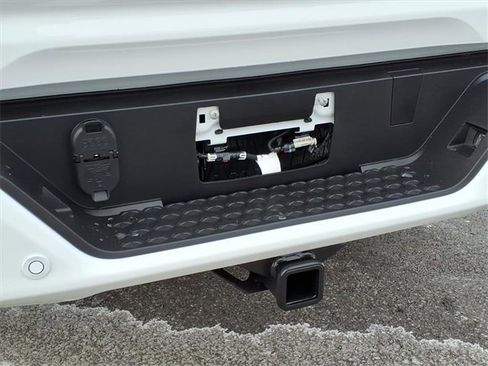 New 2026 GMC Canyon Elevation image 6