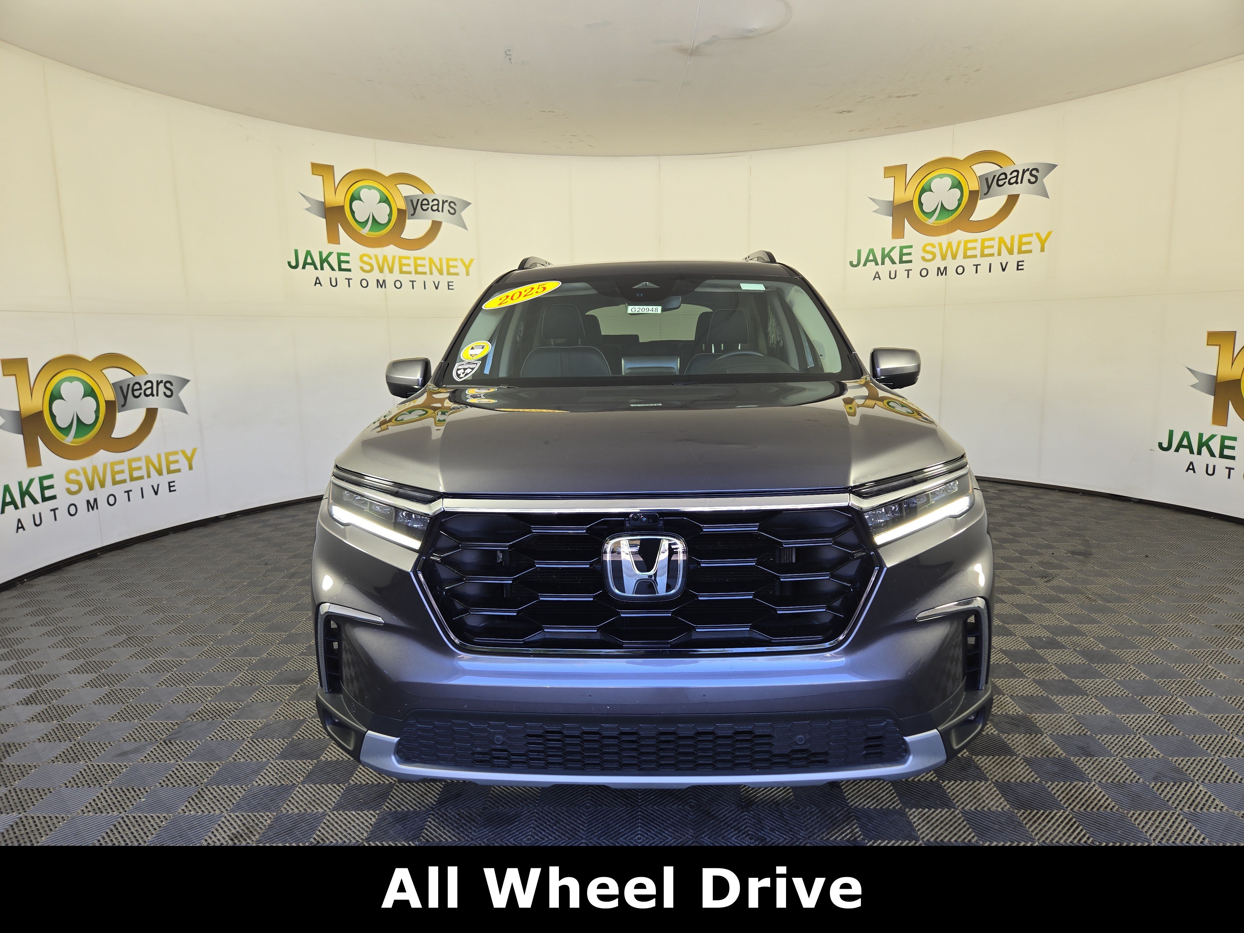 Used 2025 Honda Pilot Elite image 2