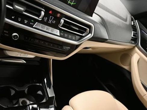 Used 2022 BMW X3 sDrive30i RWD image 17