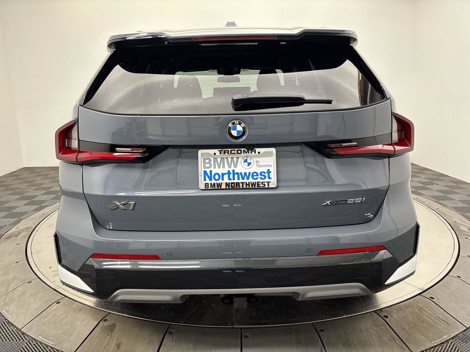 New 2027 BMW X1 xDrive28i AWD/4WD image 15