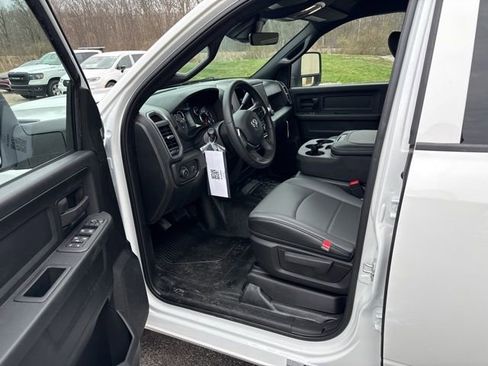 New 2026 RAM 3500 Tradesman AWD/4WD image 16
