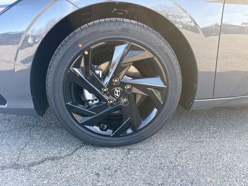 New 2026 Hyundai Elantra SEL Sport Premium FWD image 11