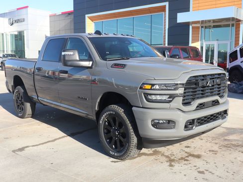 New 2026 RAM 2500 Big Horn AWD/4WD image 1