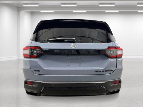 New 2026 Honda Pilot Black Edition image 4