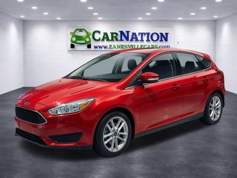 Used 2016 Ford Focus SE FWD image 1