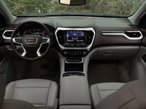 Used 2023 GMC Acadia SLT FWD image 21