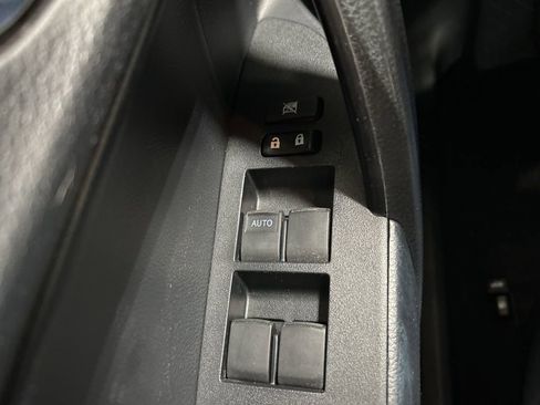 Used 2017 Toyota Corolla L image 22