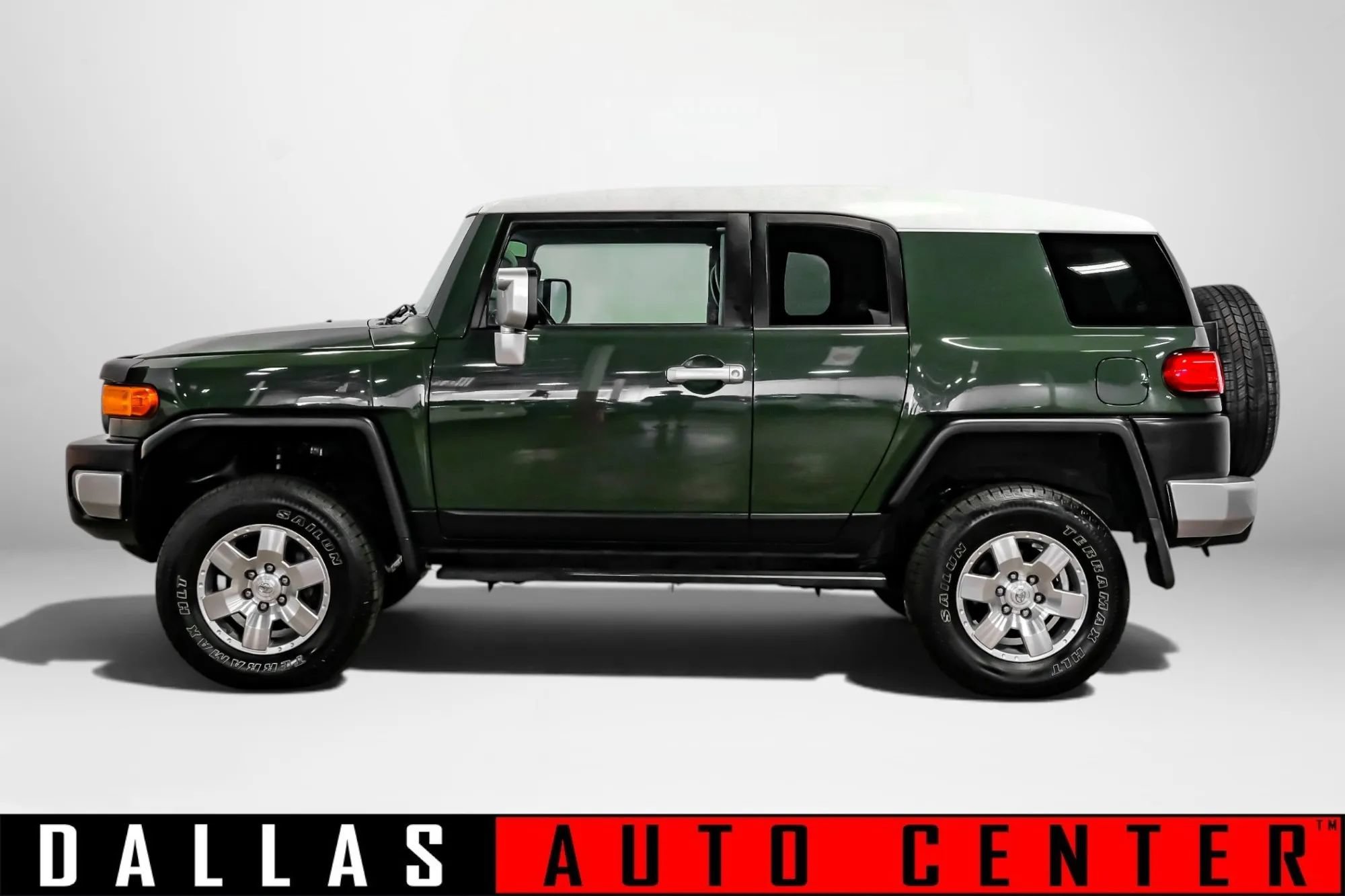 Used 2010 Toyota FJ Cruiser 4WD image 8
