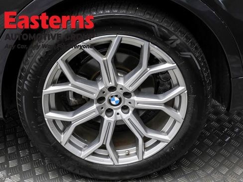 Used 2022 BMW X7 xDrive40i w/ Premium Package image 8