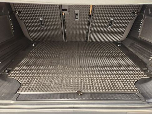 Used 2026 Land Rover Defender 110 S image 22