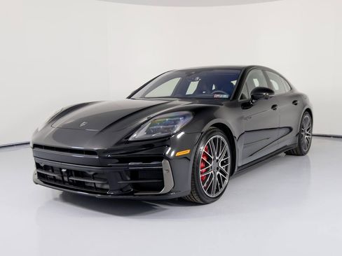 New 2026 Porsche Panamera Turbo image 7