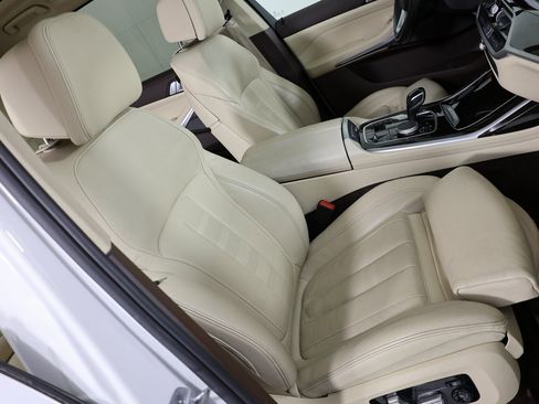 Used 2019 BMW X7 xDrive50i w/ Premium Package image 42