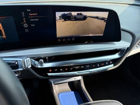 Used 2024 Cadillac Lyriq Luxury RWD image 19