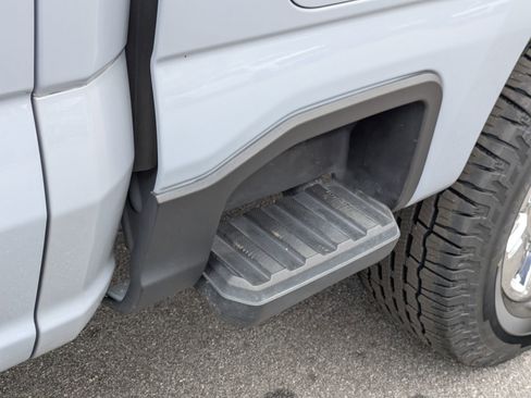 Certified 2024 Ford F350 Lariat w/ Chrome Package image 31