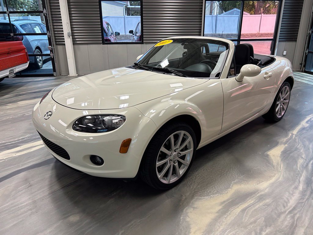 Used 2007 MAZDA MX-5 Miata Touring RWD image 30
