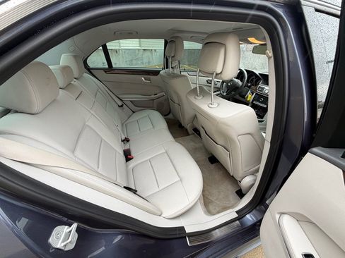 Used 2016 Mercedes-Benz E 350 Sedan w/ Premium Package image 17
