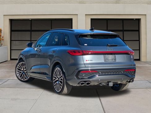 Used 2025 Audi SQ5 Premium Plus image 2