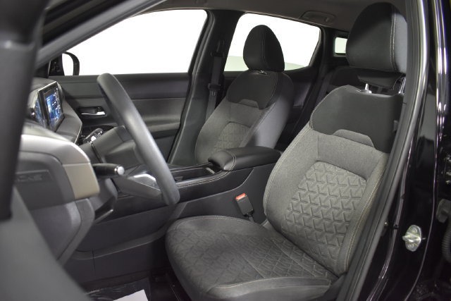 Certified 2025 Nissan Kicks SV AWD/4WD image 9