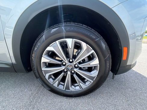 Used 2024 Buick Envision Preferred AWD/4WD image 17