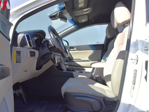 Used 2020 Kia Sportage S image 10