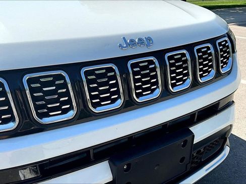 Used 2025 Jeep Compass Limited AWD/4WD image 31