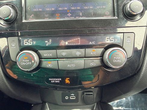 Used 2019 Nissan Rogue Sport SV w/ All-Weather Package AWD/4WD image 31