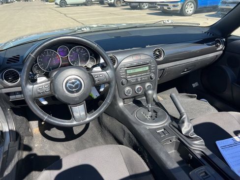 Used 2014 MAZDA MX-5 Miata Sport image 8