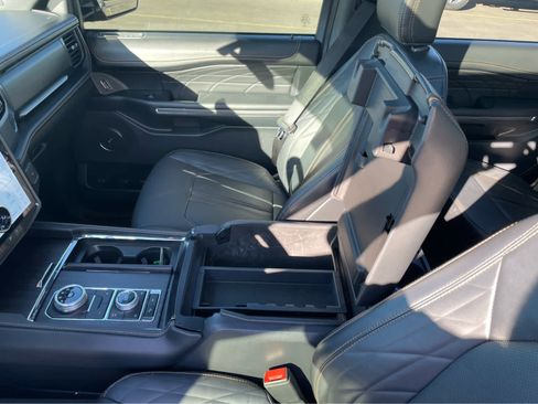 Used 2023 Ford Expedition Platinum image 33