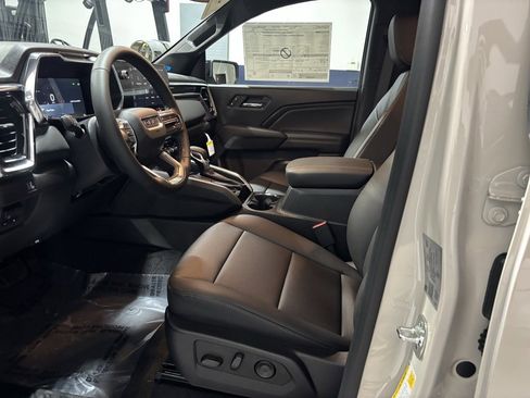 New 2026 GMC Canyon Elevation w/ Convenience Package image 27