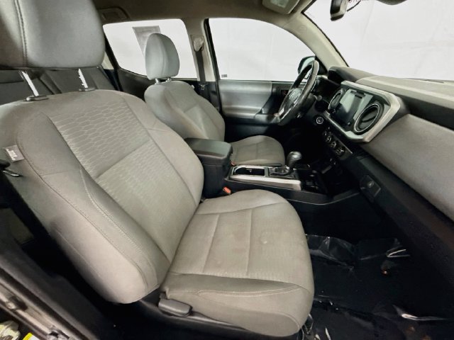 Used 2019 Toyota Tacoma SR5 AWD/4WD image 25