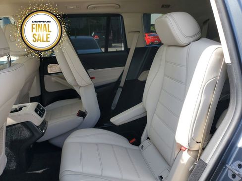 Used 2022 Mercedes-Benz GLS 450 4MATIC image 17