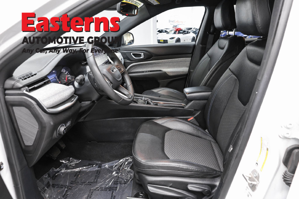 Used 2024 Jeep Compass Latitude AWD/4WD image 15