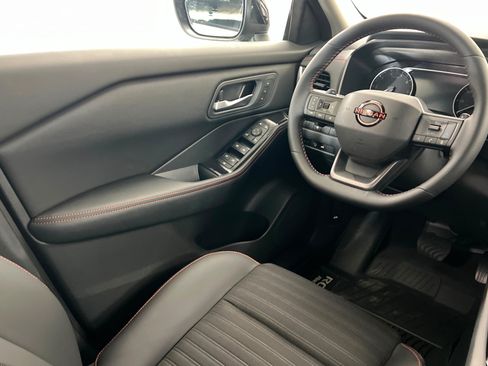 New 2026 Nissan Rogue SV w/ Rock Creek Premium Package AWD/4WD image 11
