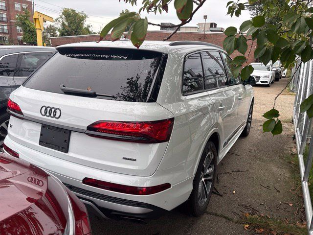 Used 2026 Audi Q7 3.0T Premium w/ Convenience Plus Package AWD/4WD image 8