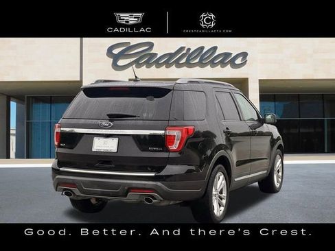 Used 2018 Ford Explorer XLT w/ Equipment Group 202A FWD image 3