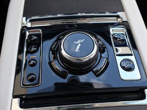 New 2026 Rolls-Royce Cullinan AWD/4WD image 29