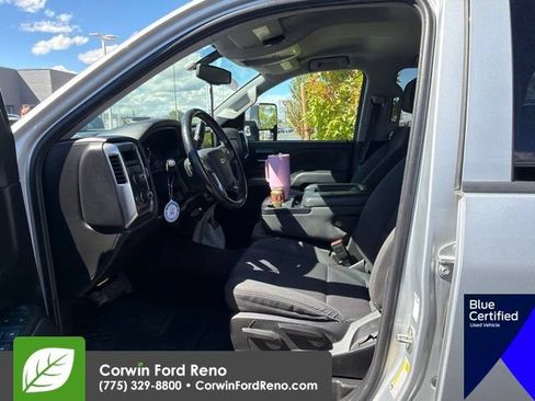 Used 2018 Chevrolet Silverado 1500 LT AWD/4WD image 9