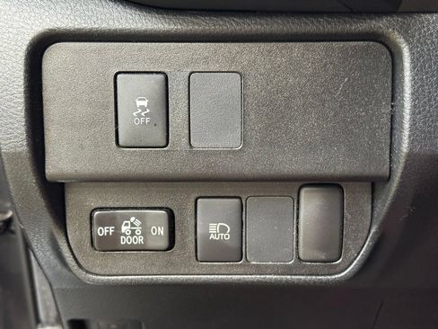 Used 2021 Toyota Tacoma SR AWD/4WD image 28