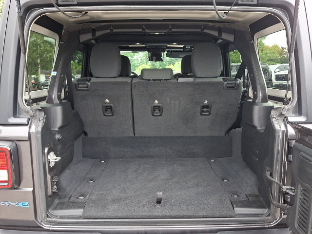 Used 2024 Jeep Wrangler Unlimited AWD/4WD image 31