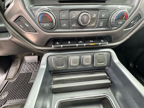 Used 2017 GMC Sierra 1500 SLT w/ All Terrain X Package image 26